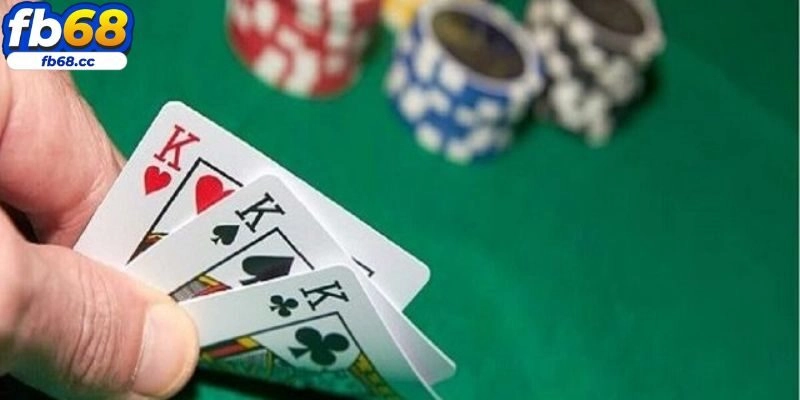 Cách chơi Liêng đơn giản cho người mới qua cách chia bài